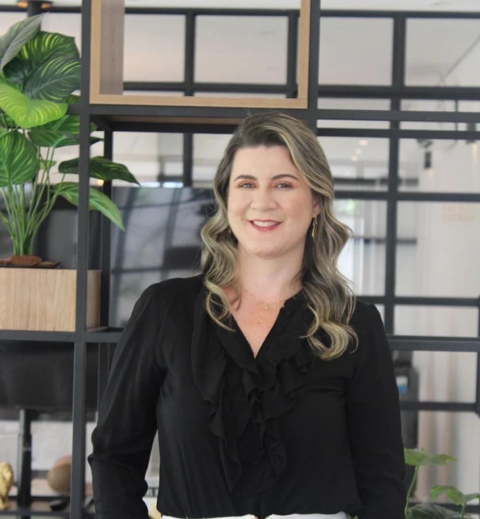 Dra. Daniela Conti — Dentista no Tatuap&eacute;